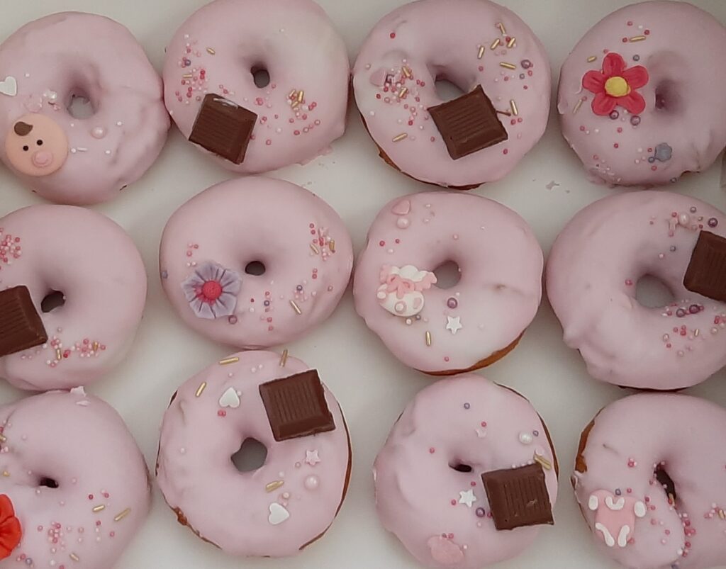 donuts bakken en decoreren